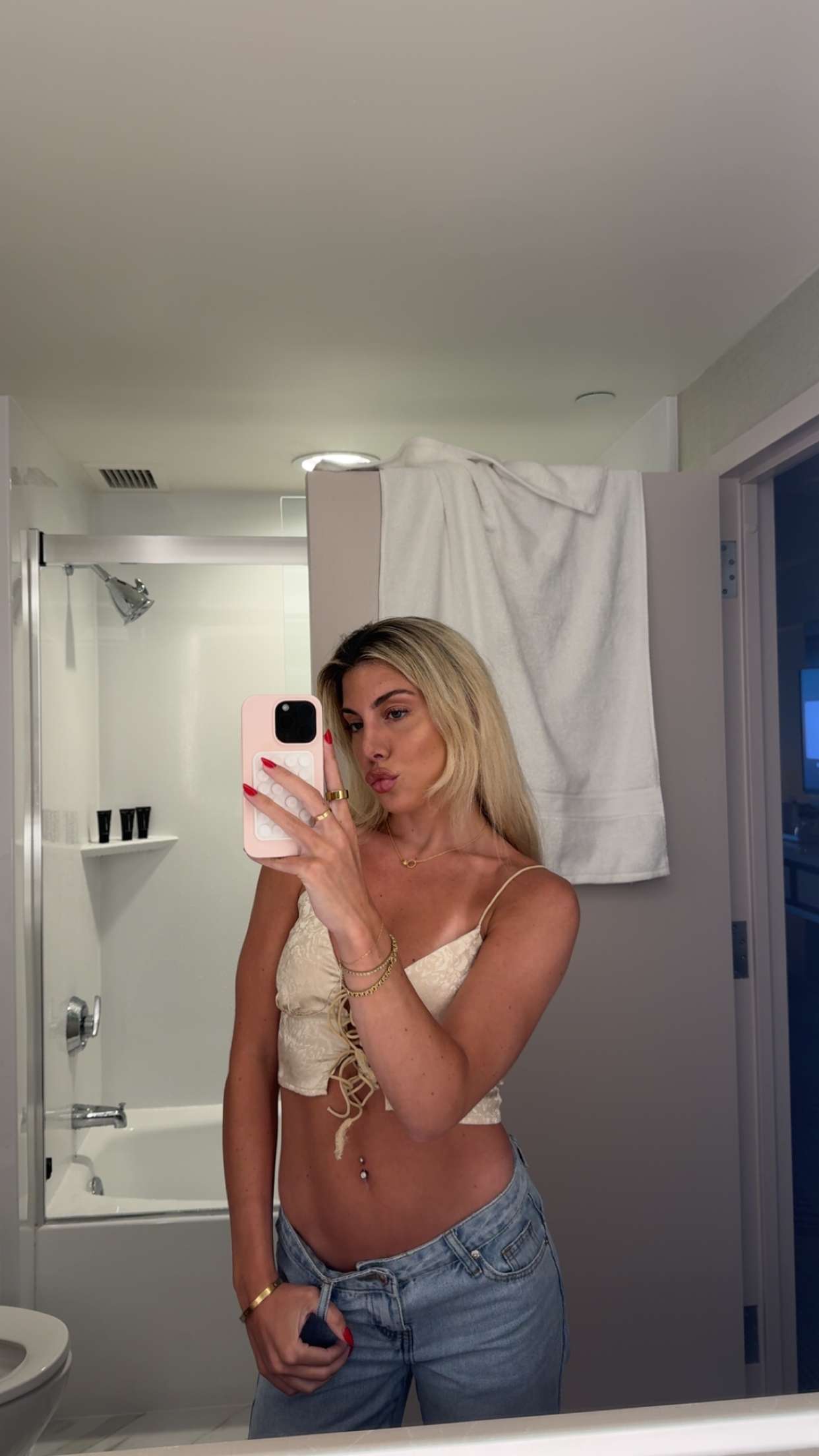 bellarenaldii snapchat image archive image