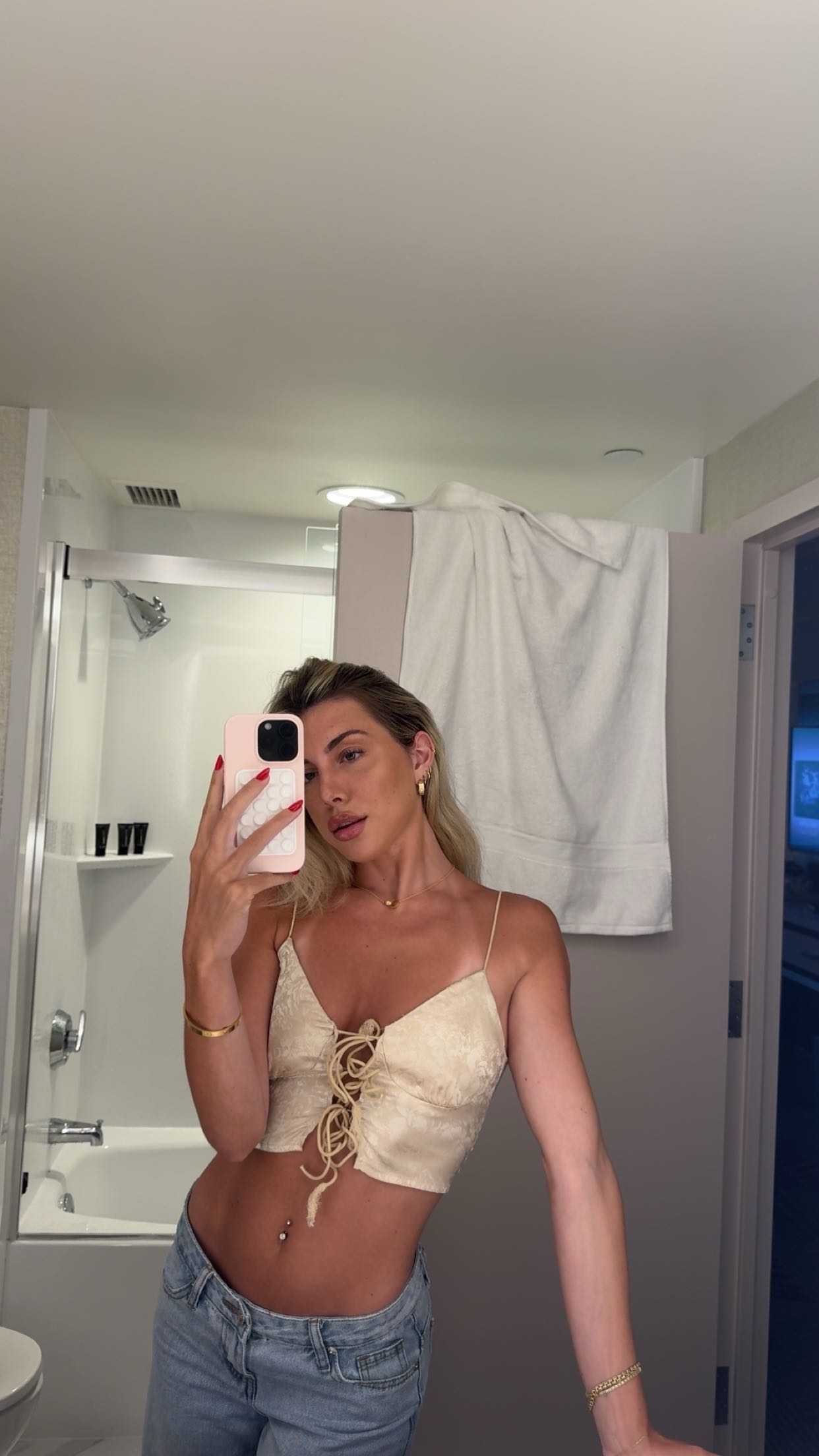 bellarenaldii snapchat image archive image