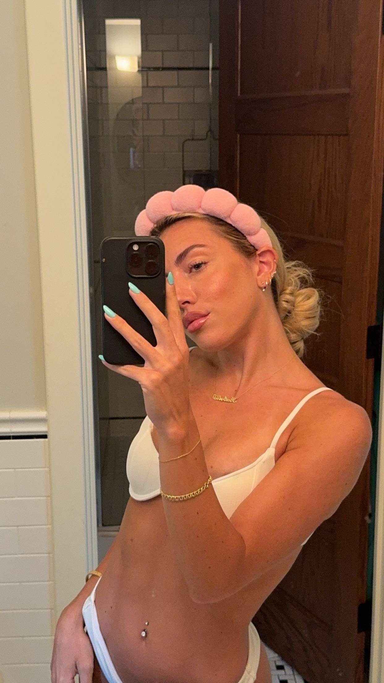 bellarenaldii snapchat image archive image