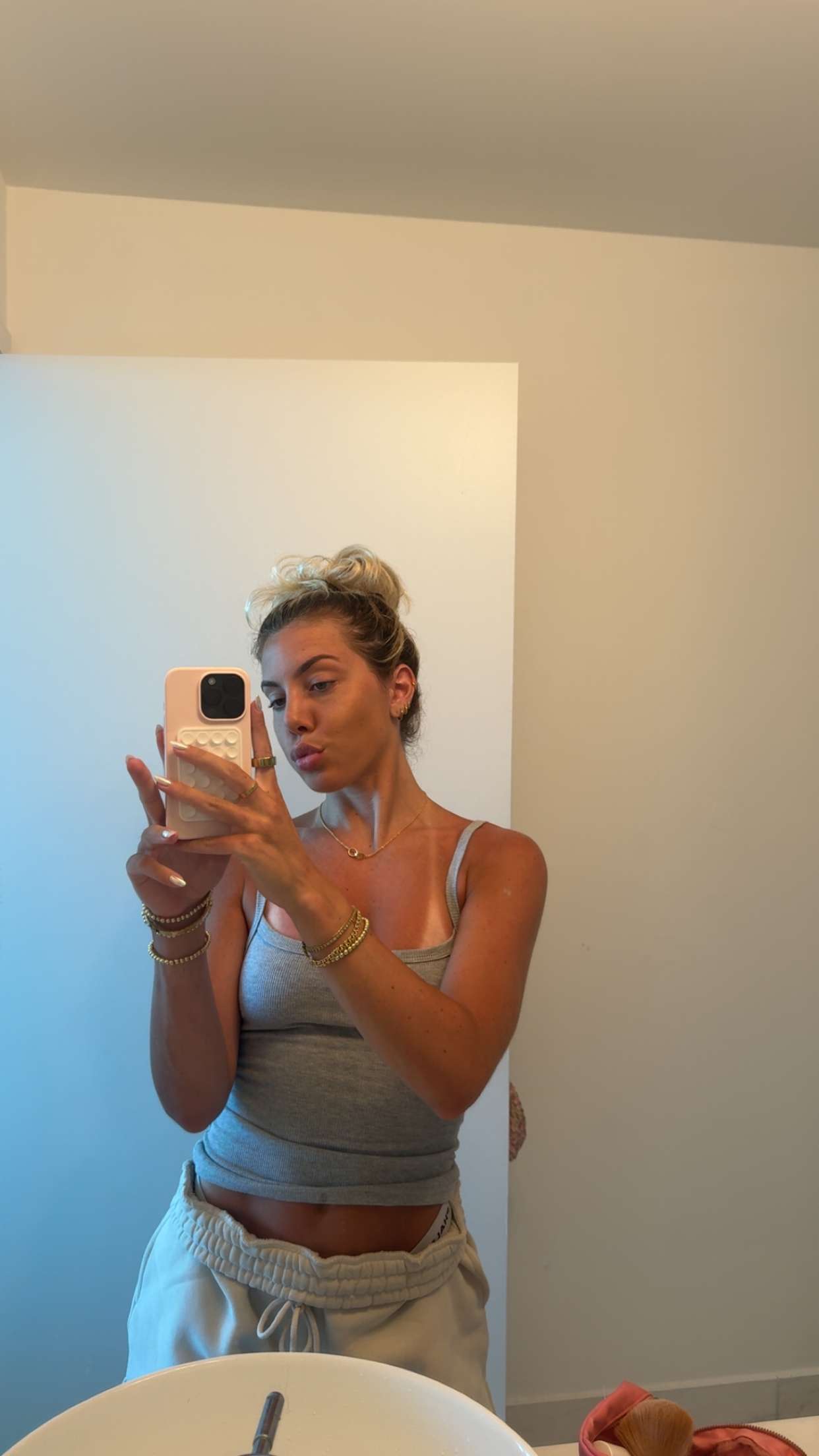 bellarenaldii snapchat image archive image