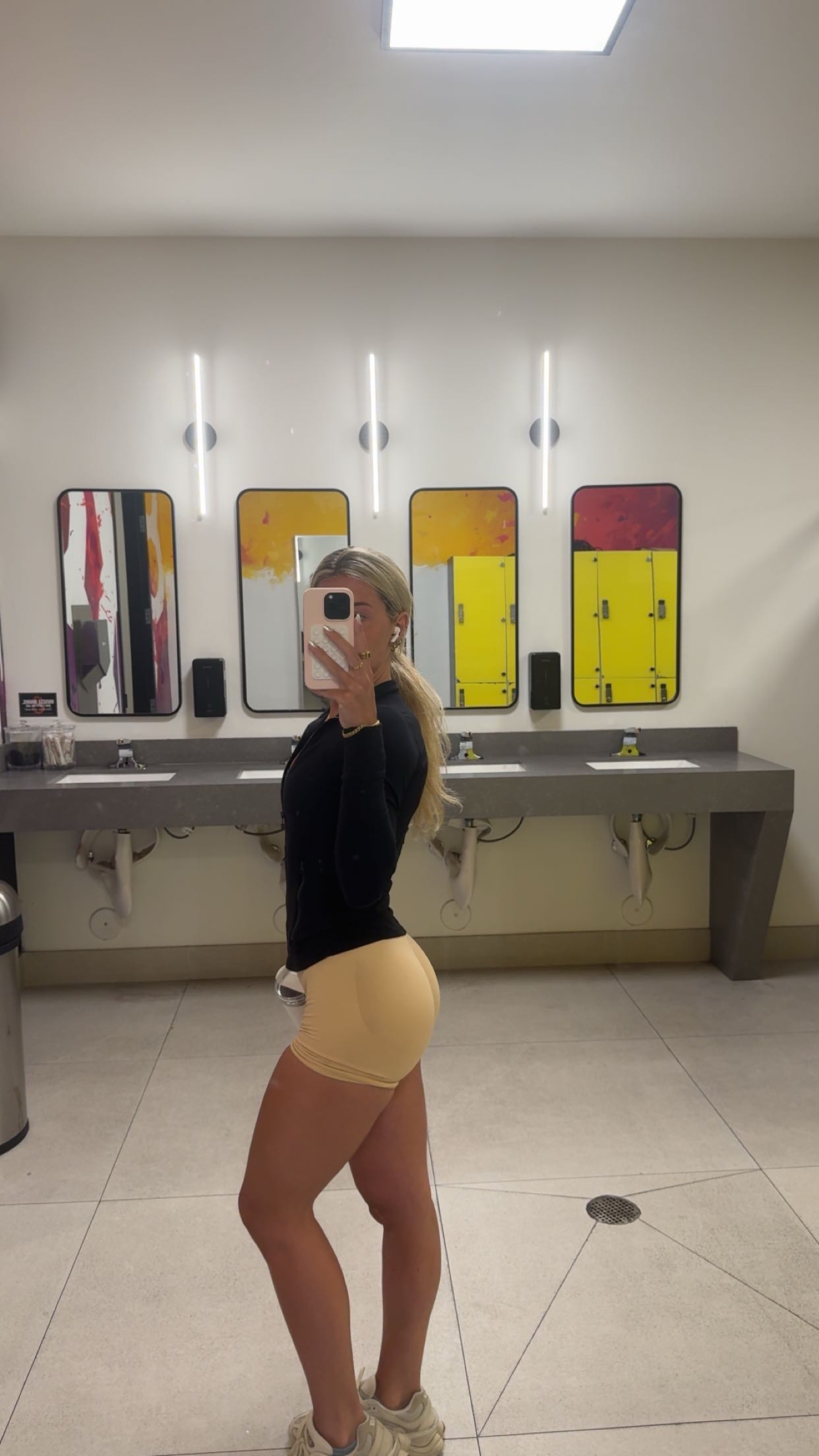 bellarenaldii snapchat image archive image