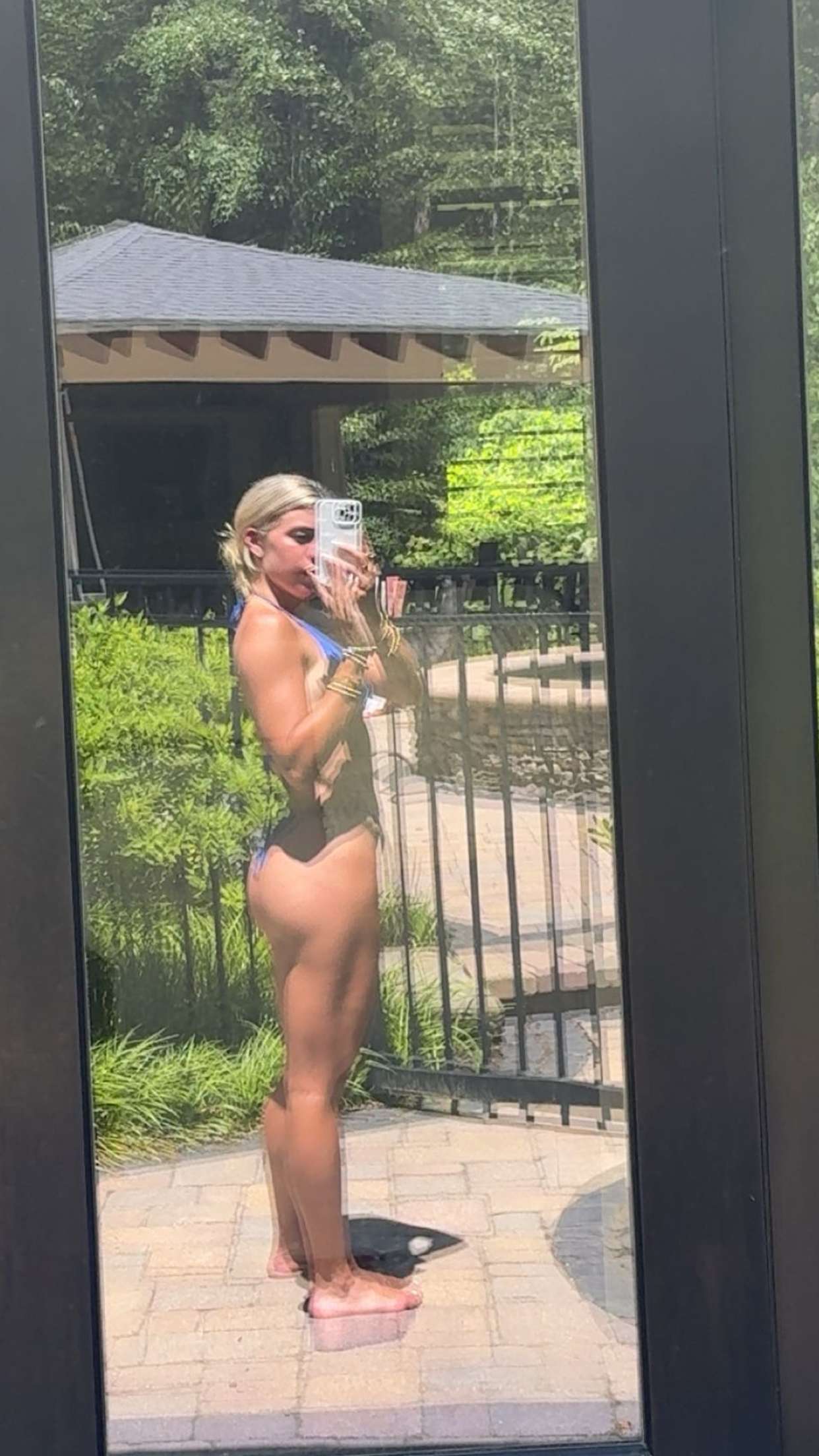 bellarenaldii snapchat image archive image