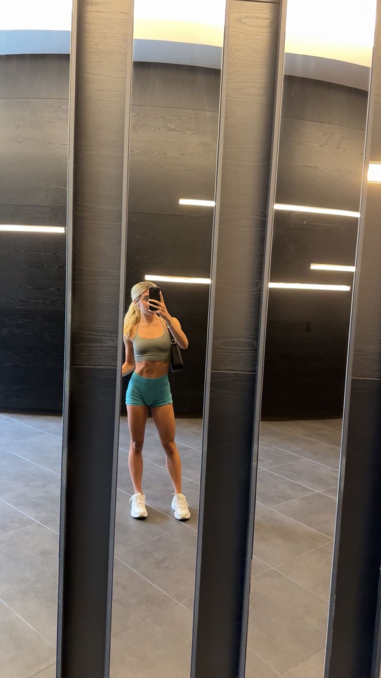 bellarenaldii snapchat image archive image