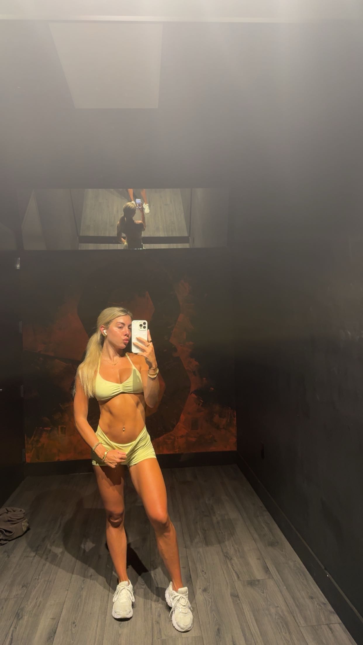 bellarenaldii snapchat image archive image