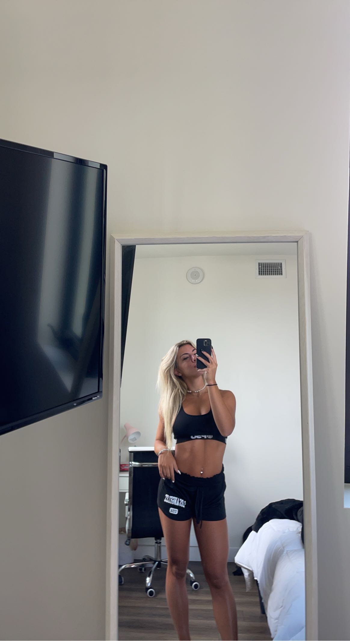 bellarenaldii snapchat image archive image