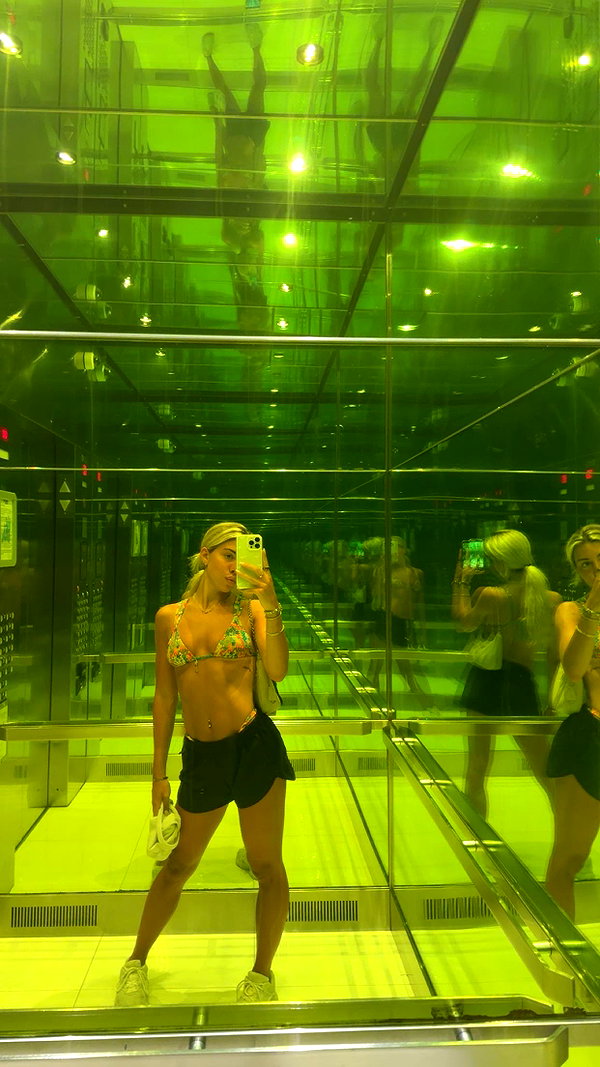 bellarenaldii snapchat image archive image