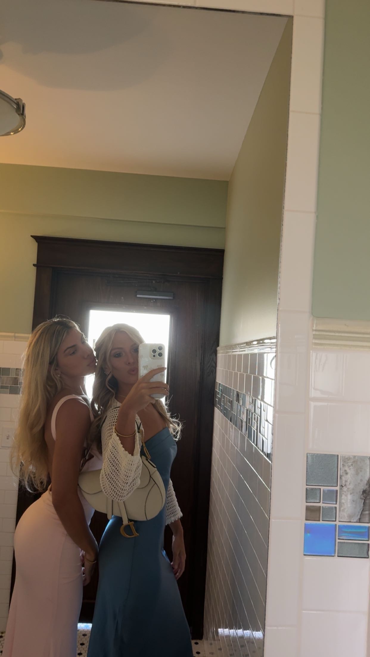 bellarenaldii snapchat image archive image