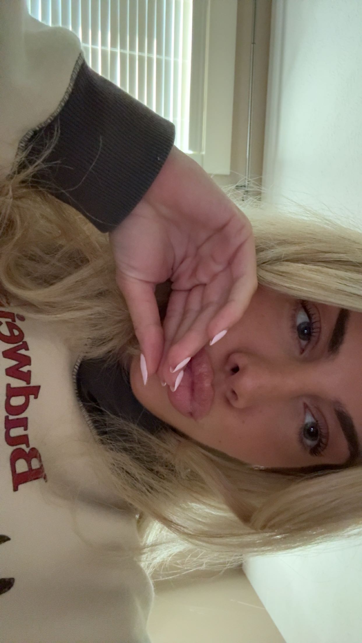 bellarenaldii snapchat image archive image