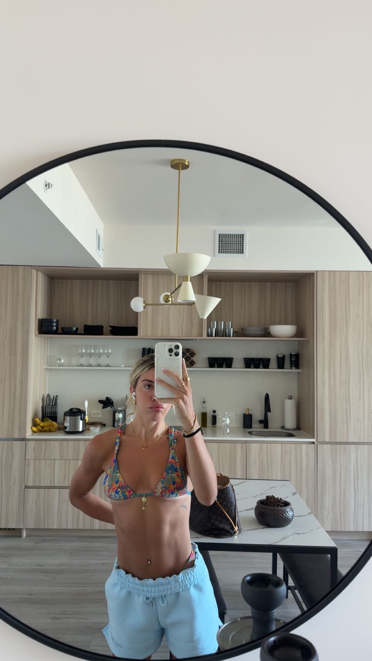 bellarenaldii snapchat image archive image