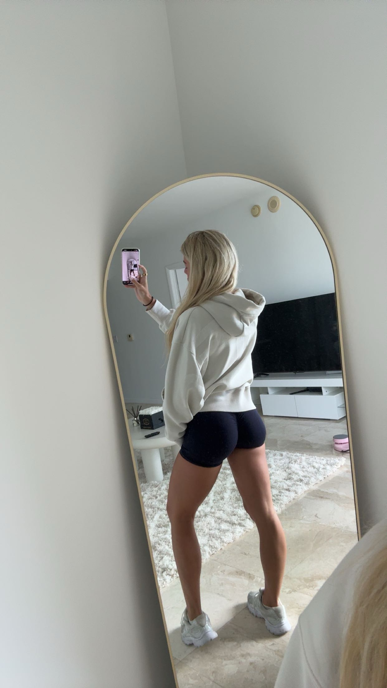 bellarenaldii snapchat image archive image