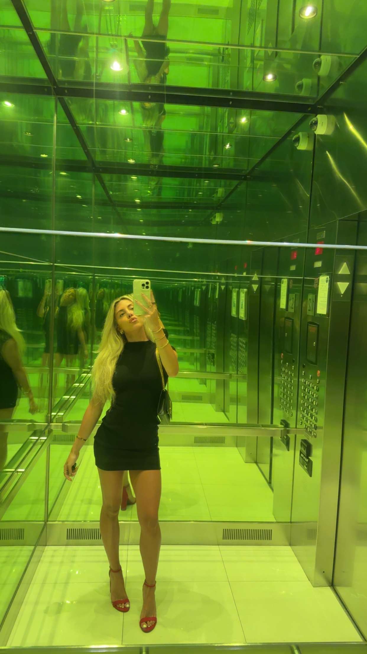 bellarenaldii snapchat image archive image