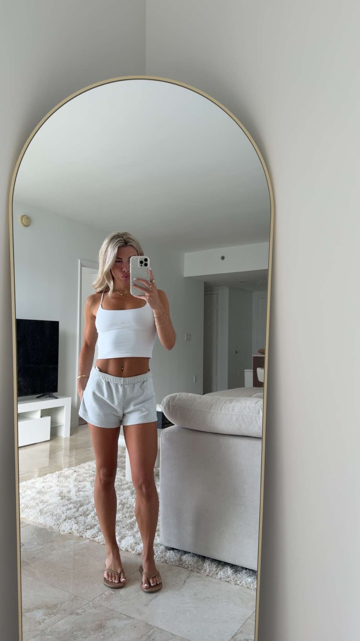 bellarenaldii snapchat image archive image