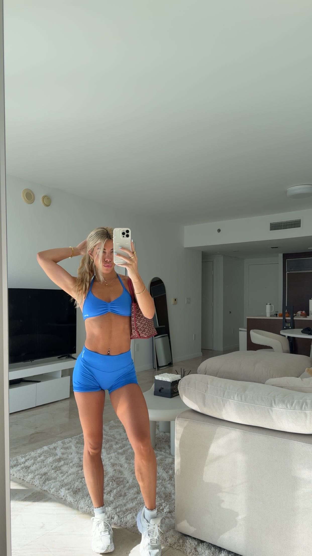 bellarenaldii snapchat image archive image