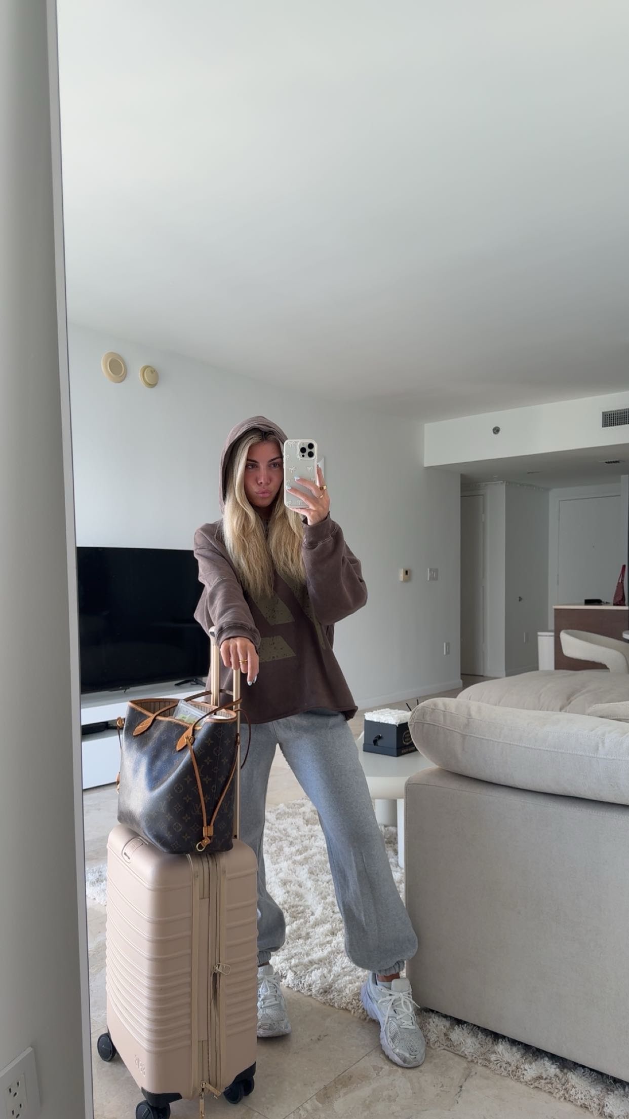 bellarenaldii snapchat image archive image