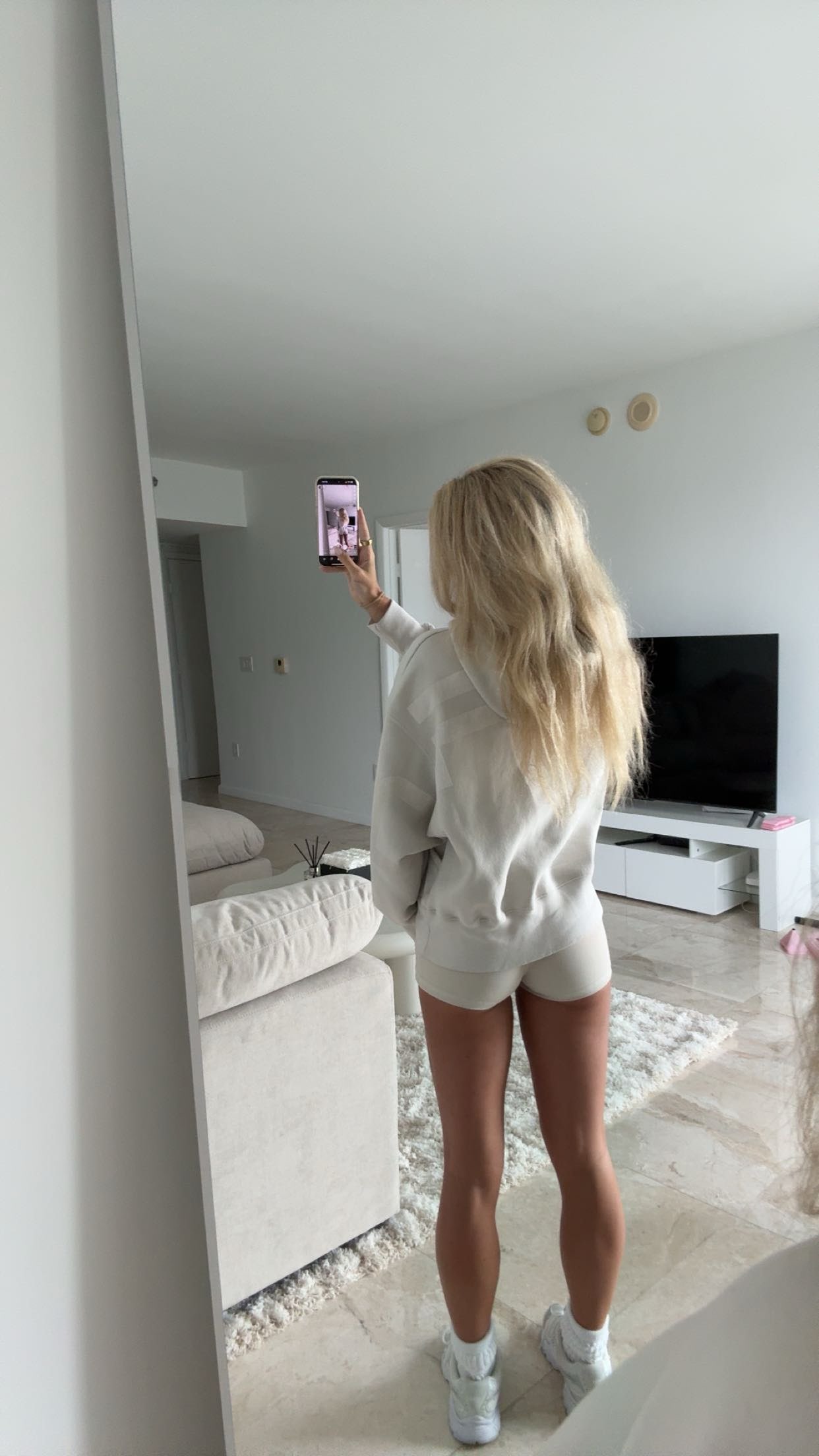 bellarenaldii snapchat image archive image