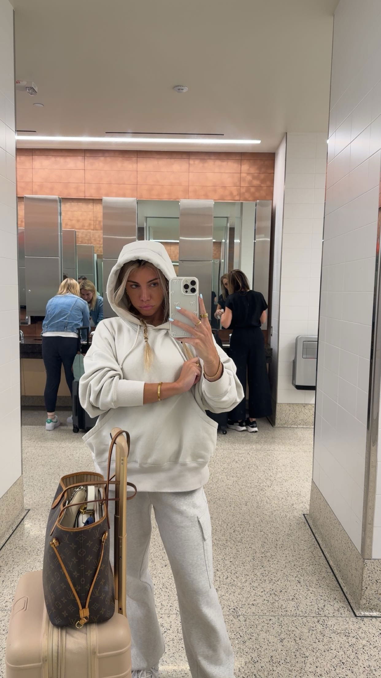 bellarenaldii snapchat image archive image