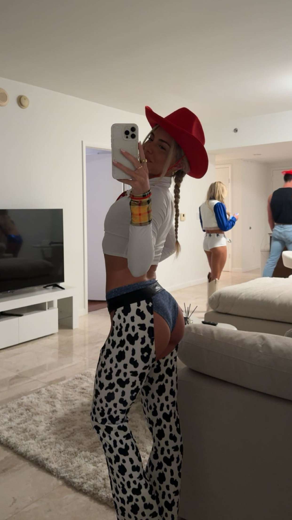 bellarenaldii snapchat image archive image