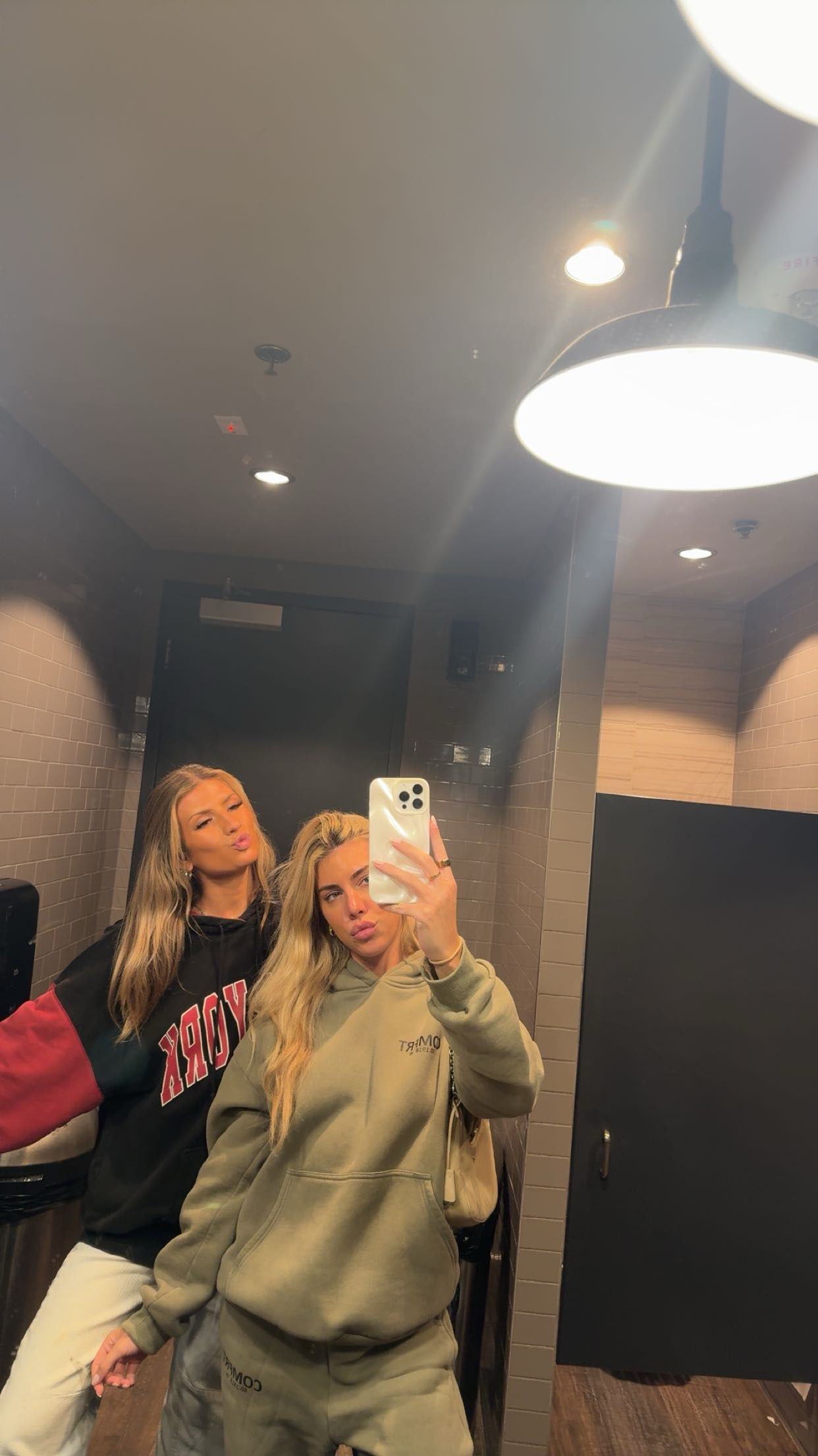 bellarenaldii snapchat image archive image