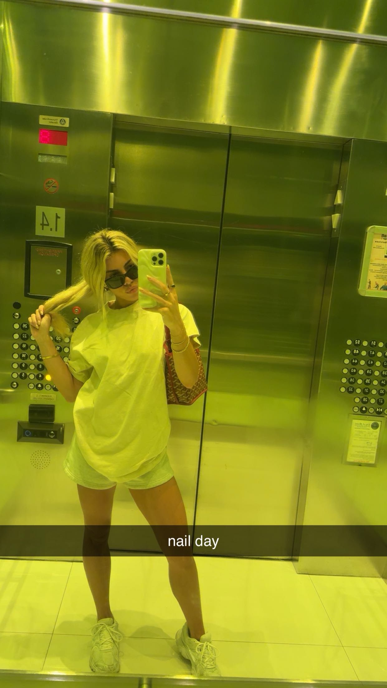 bellarenaldii snapchat image archive image