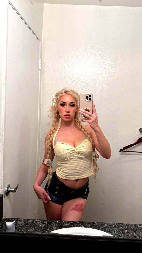 bludnymph snapchat image archive image