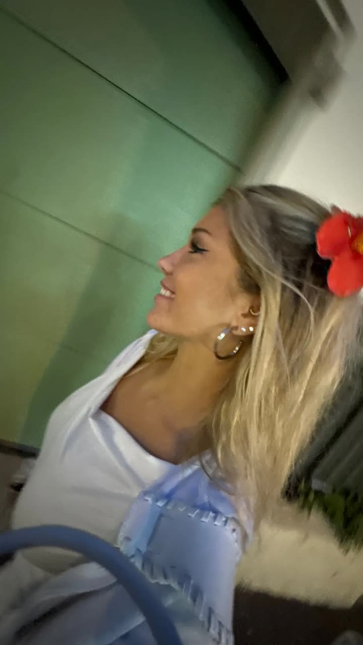 breckiehill snapchat image archive image