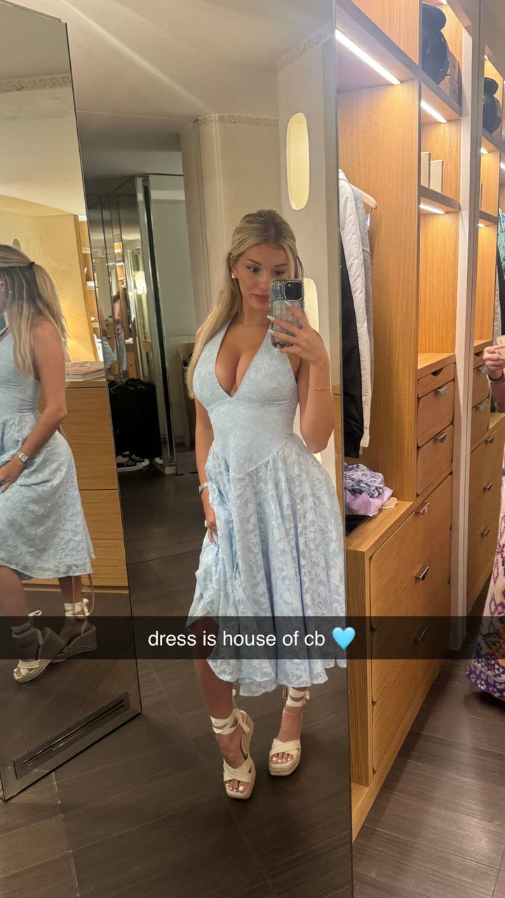 breckiehill snapchat image archive image