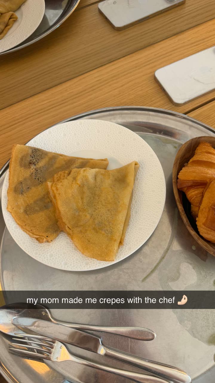 breckiehill snapchat image archive image