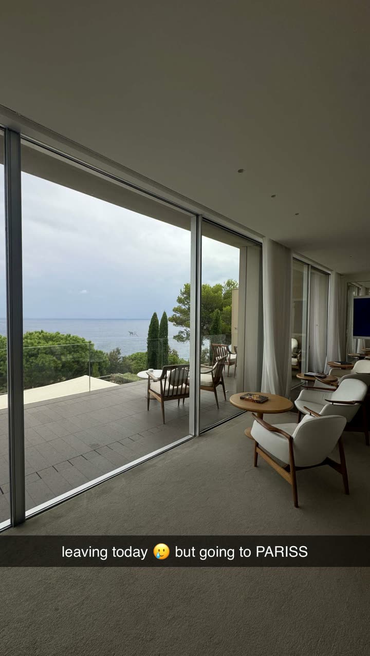 breckiehill snapchat image archive image