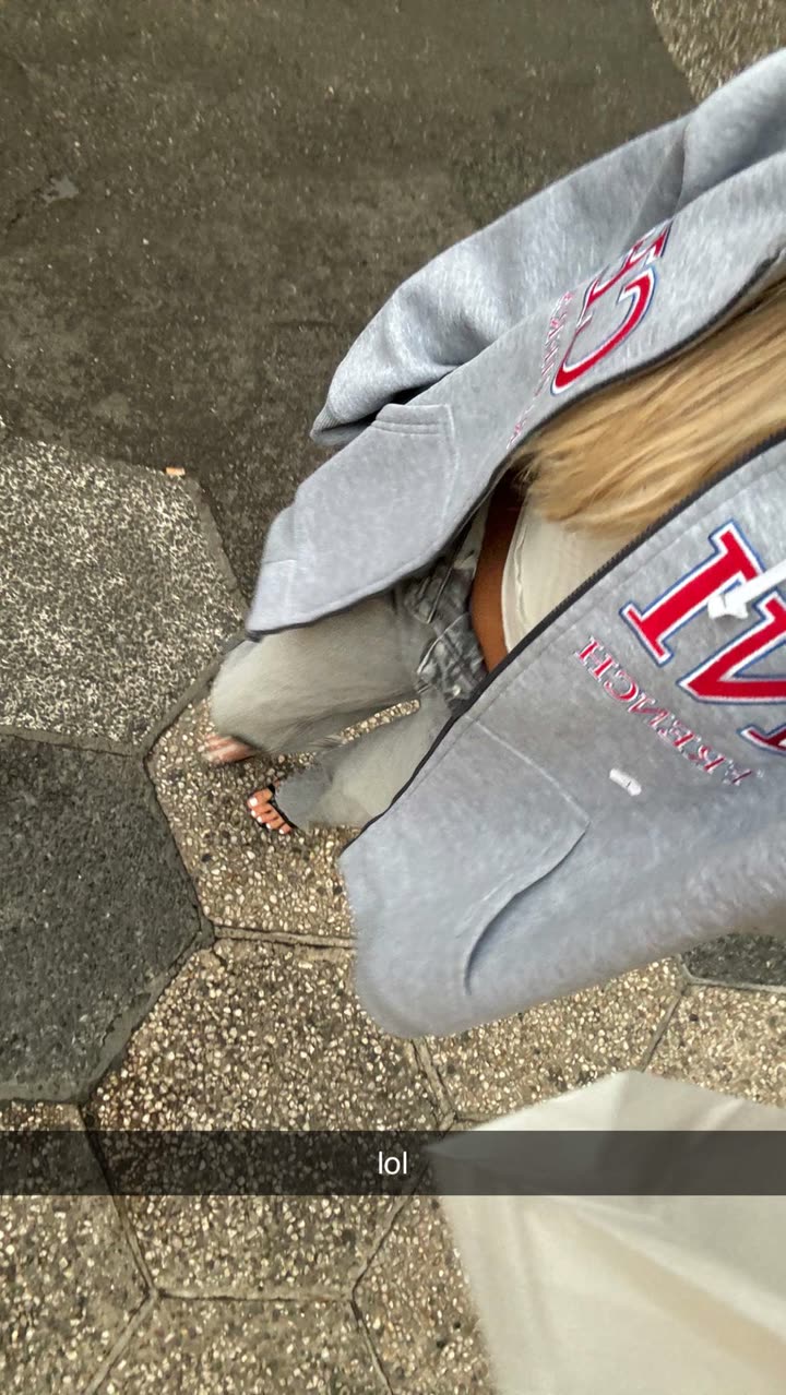 breckiehill snapchat image archive image