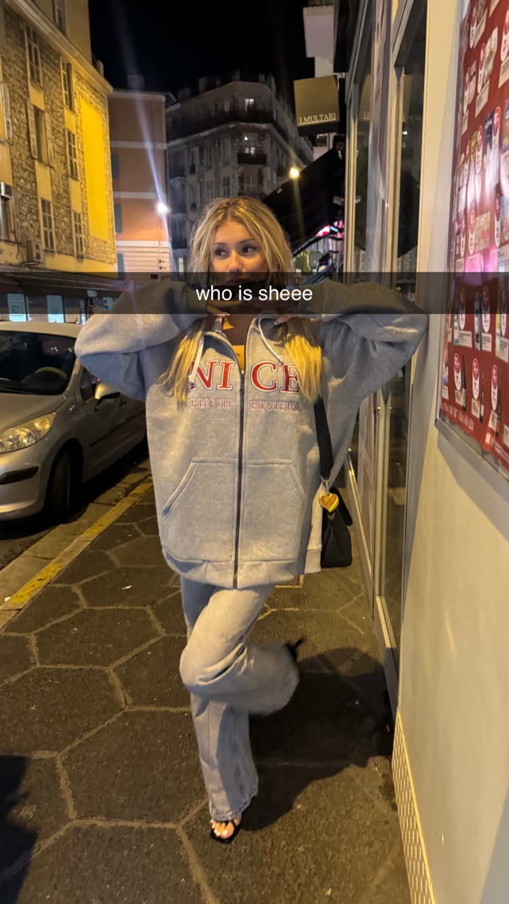 breckiehill snapchat image archive image