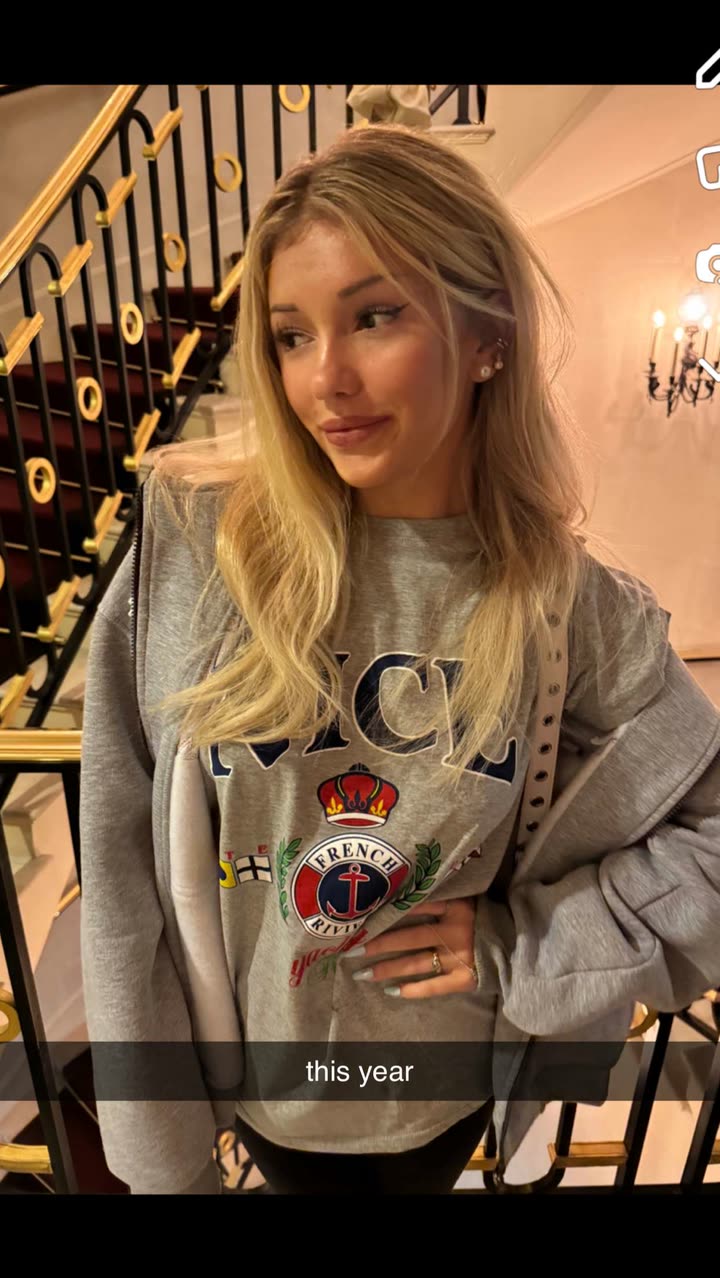 breckiehill snapchat image archive image