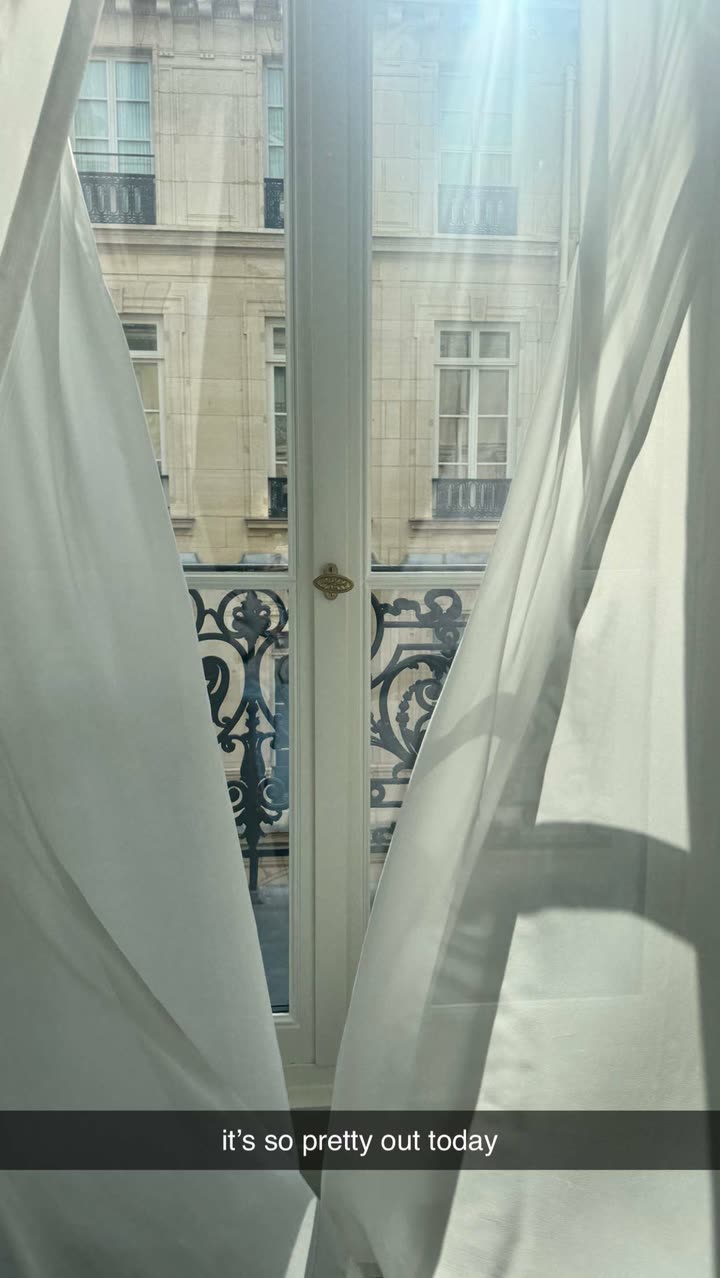 breckiehill snapchat image archive image