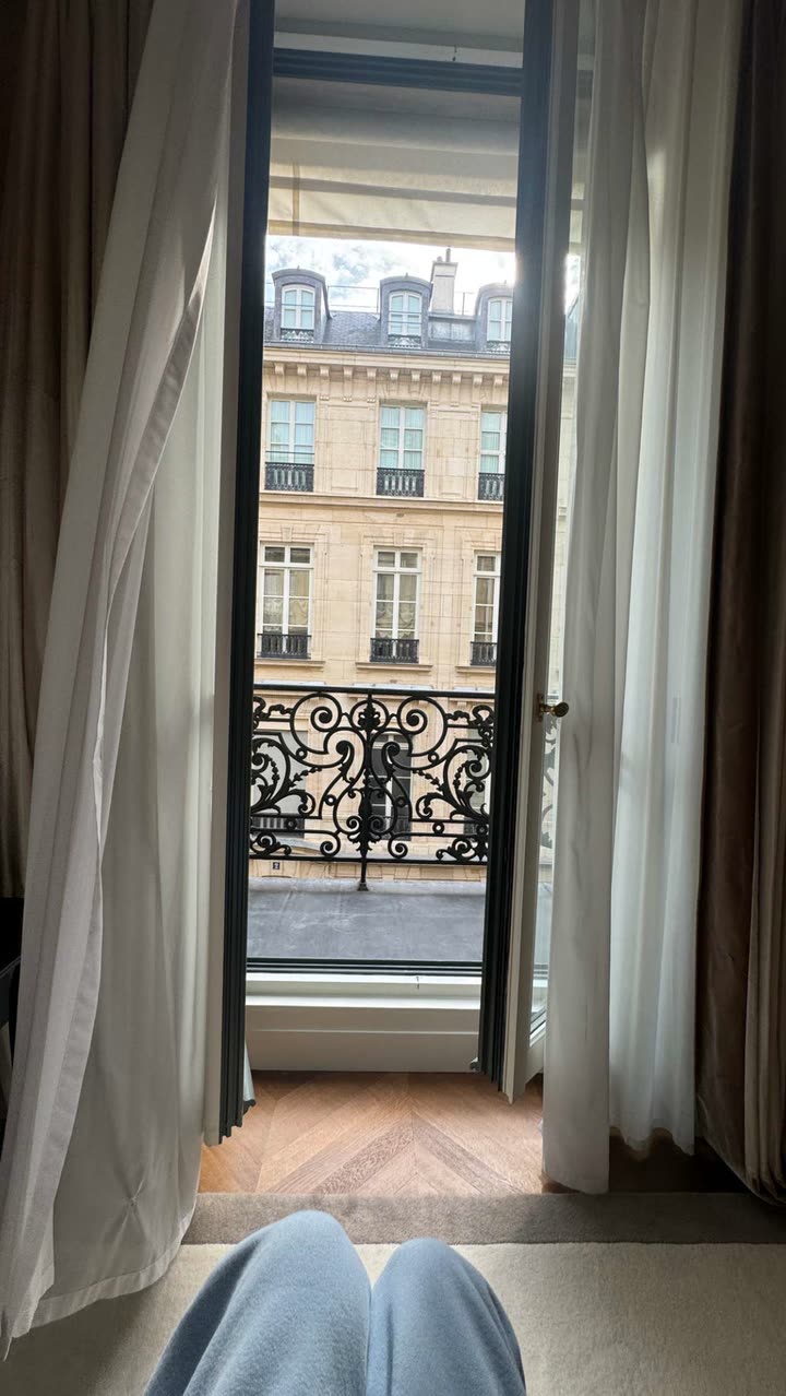 breckiehill snapchat image archive image