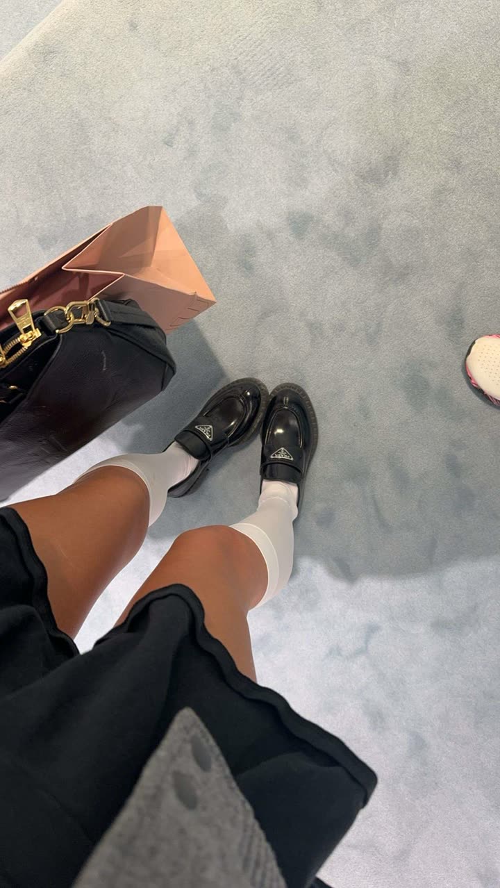 breckiehill snapchat image archive image