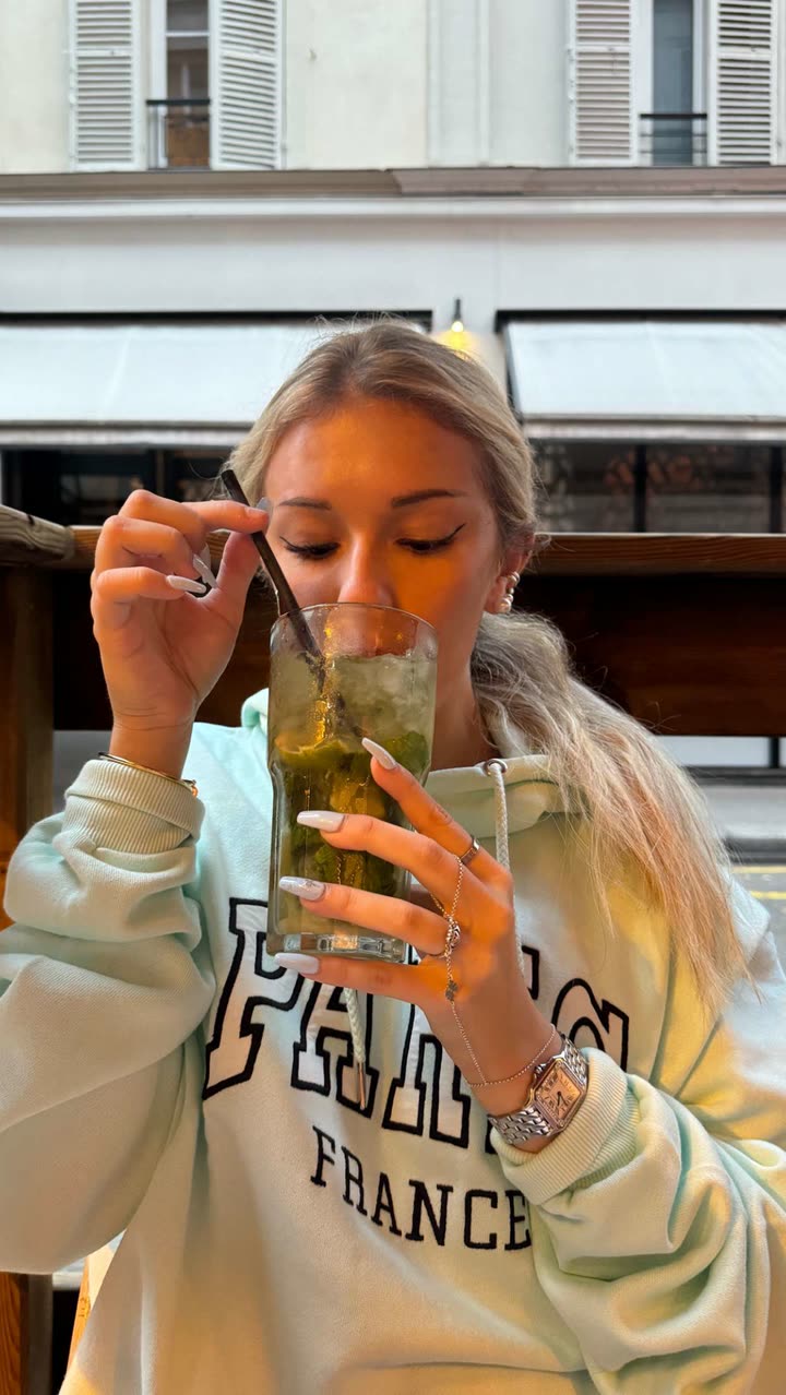 breckiehill snapchat image archive image