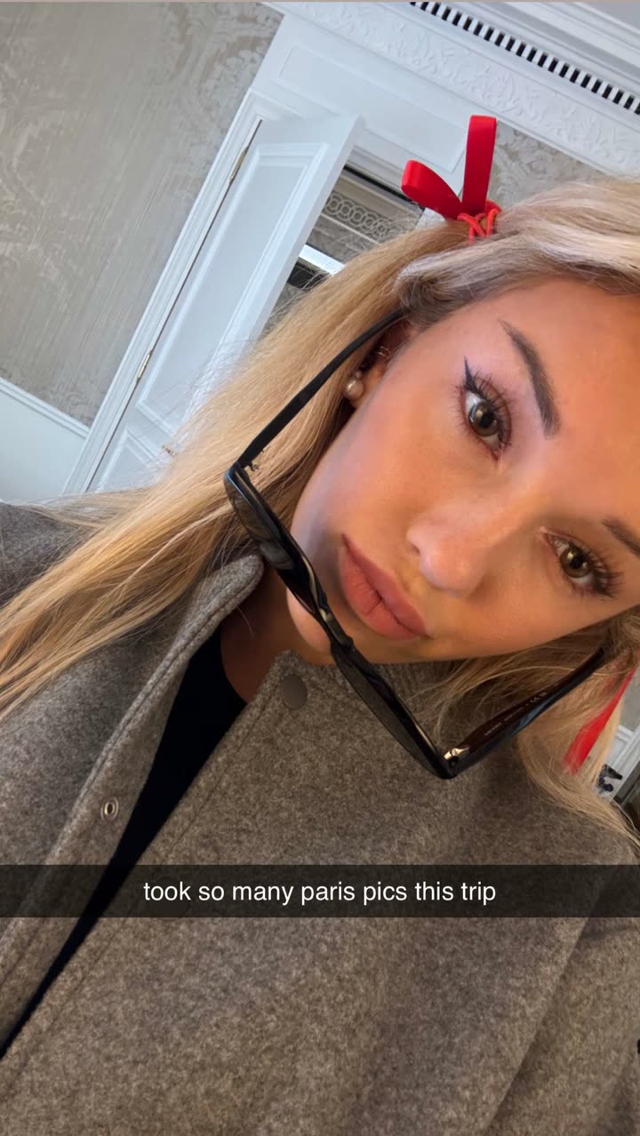 breckiehill snapchat image archive image