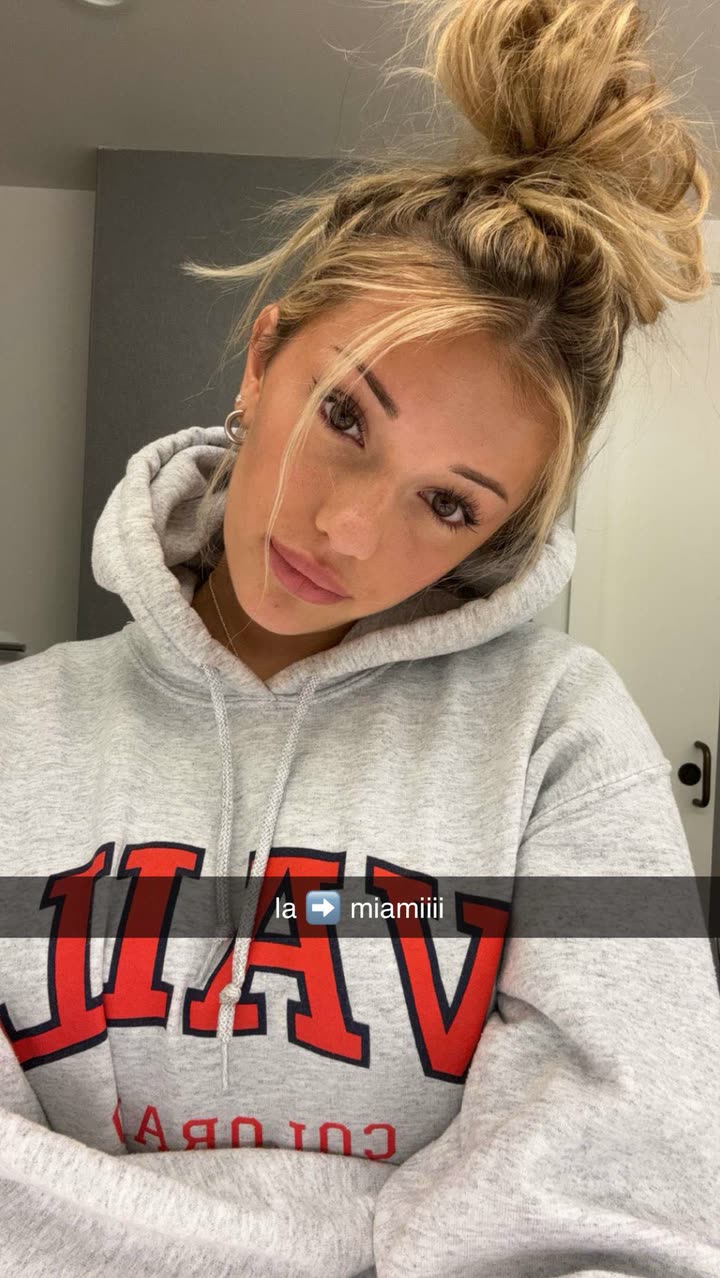 breckiehill snapchat image archive image