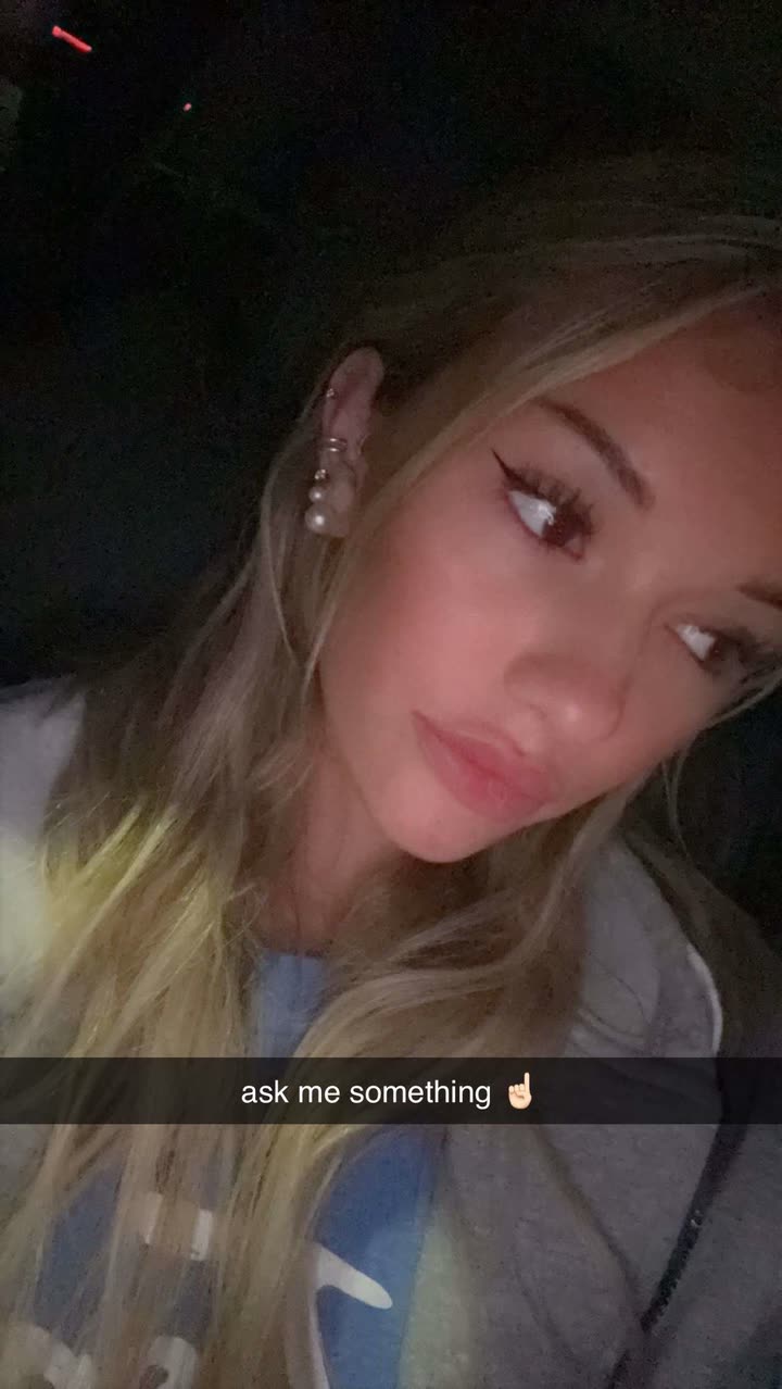 breckiehill snapchat image archive image