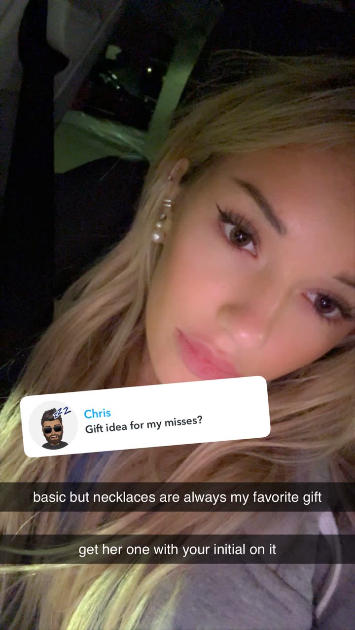 breckiehill snapchat image archive image