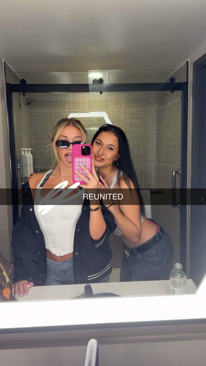 breckiehill snapchat image archive image