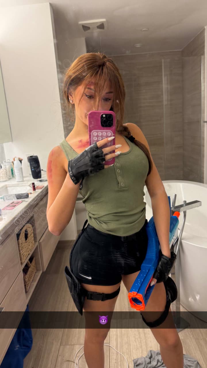 breckiehill snapchat image archive image