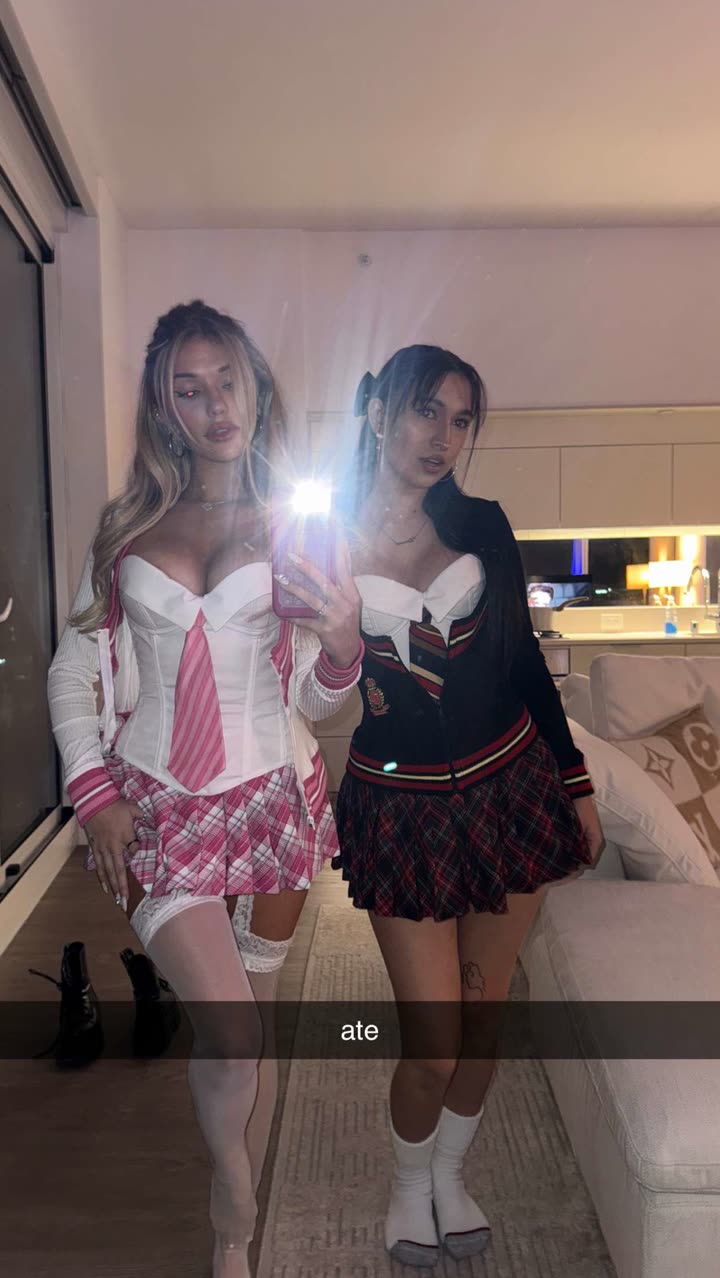 breckiehill snapchat image archive image