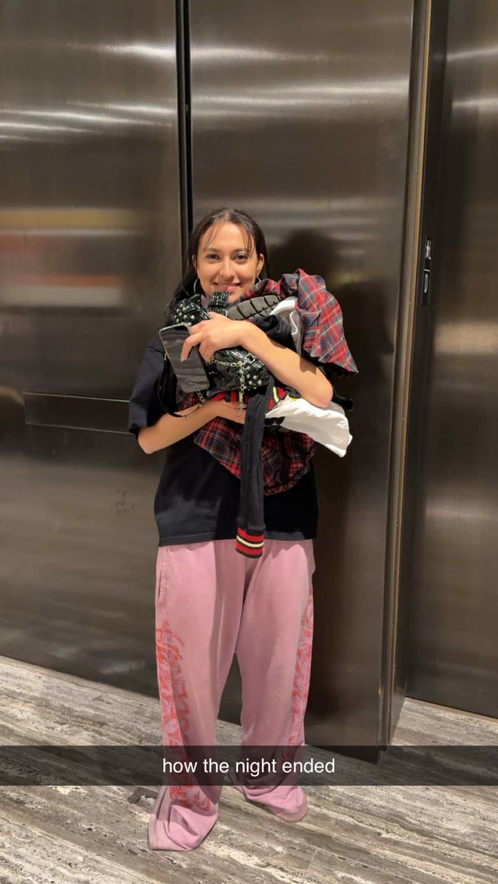 breckiehill snapchat image archive image