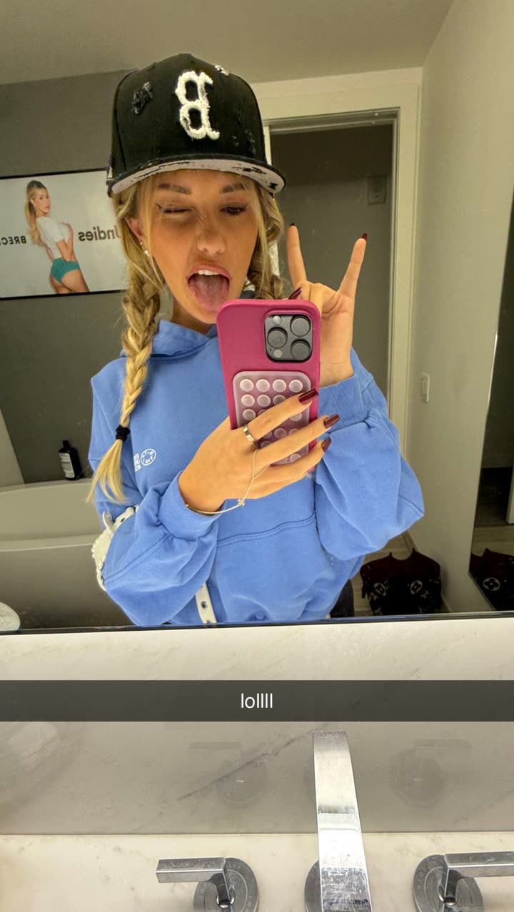 breckiehill snapchat image archive image