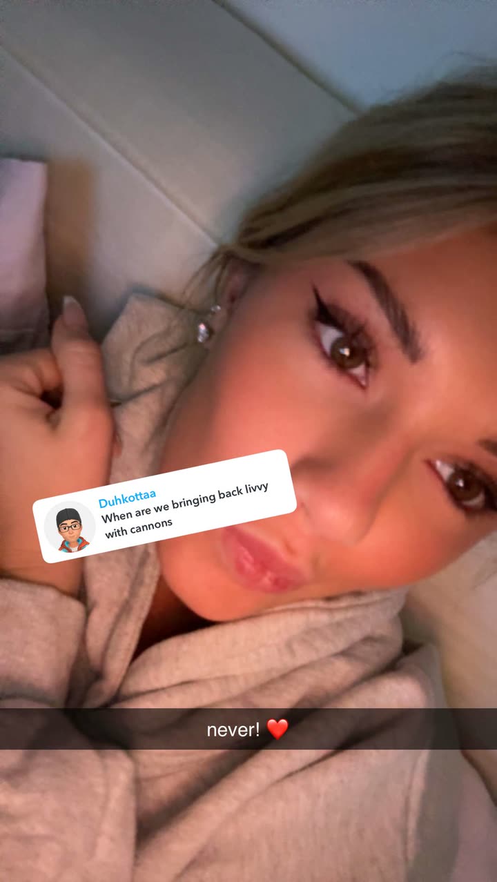 breckiehill snapchat image archive image