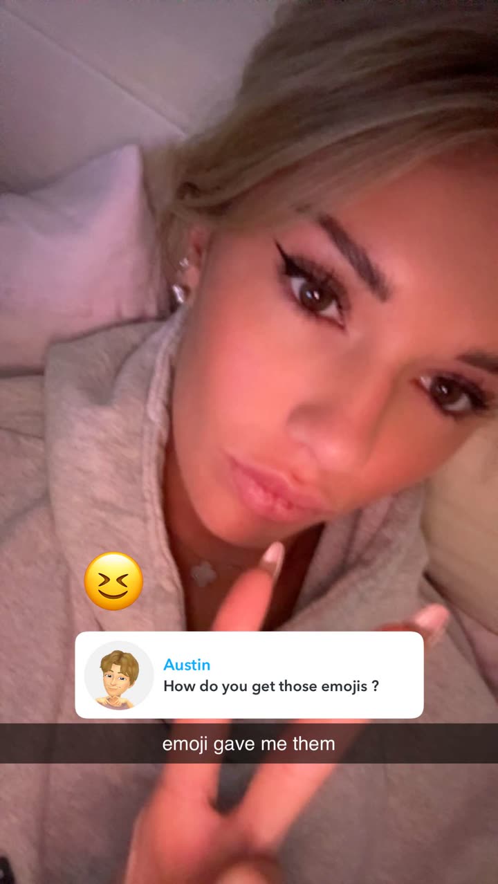 breckiehill snapchat image archive image