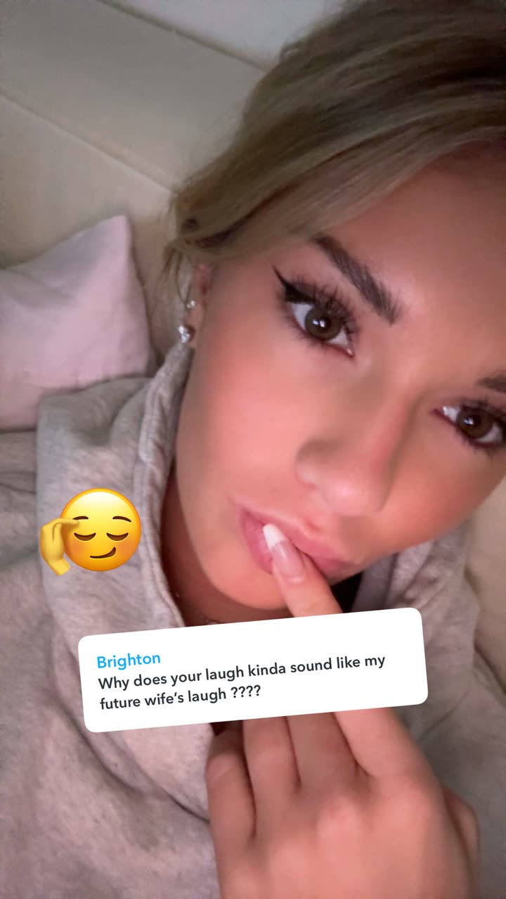 breckiehill snapchat image archive image