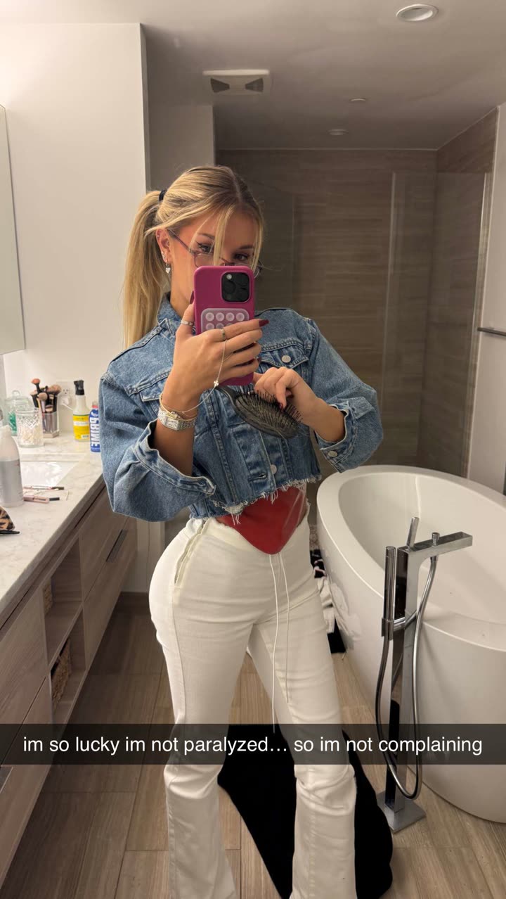 breckiehill snapchat image archive image