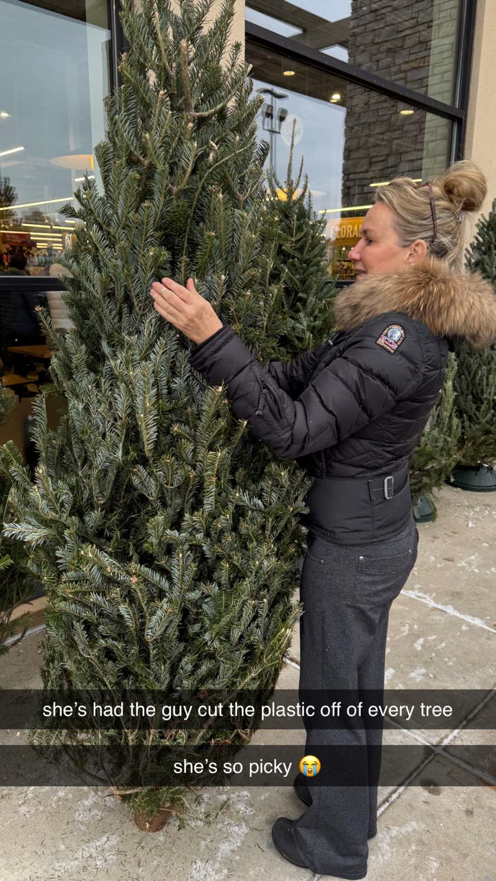 breckiehill snapchat image archive image