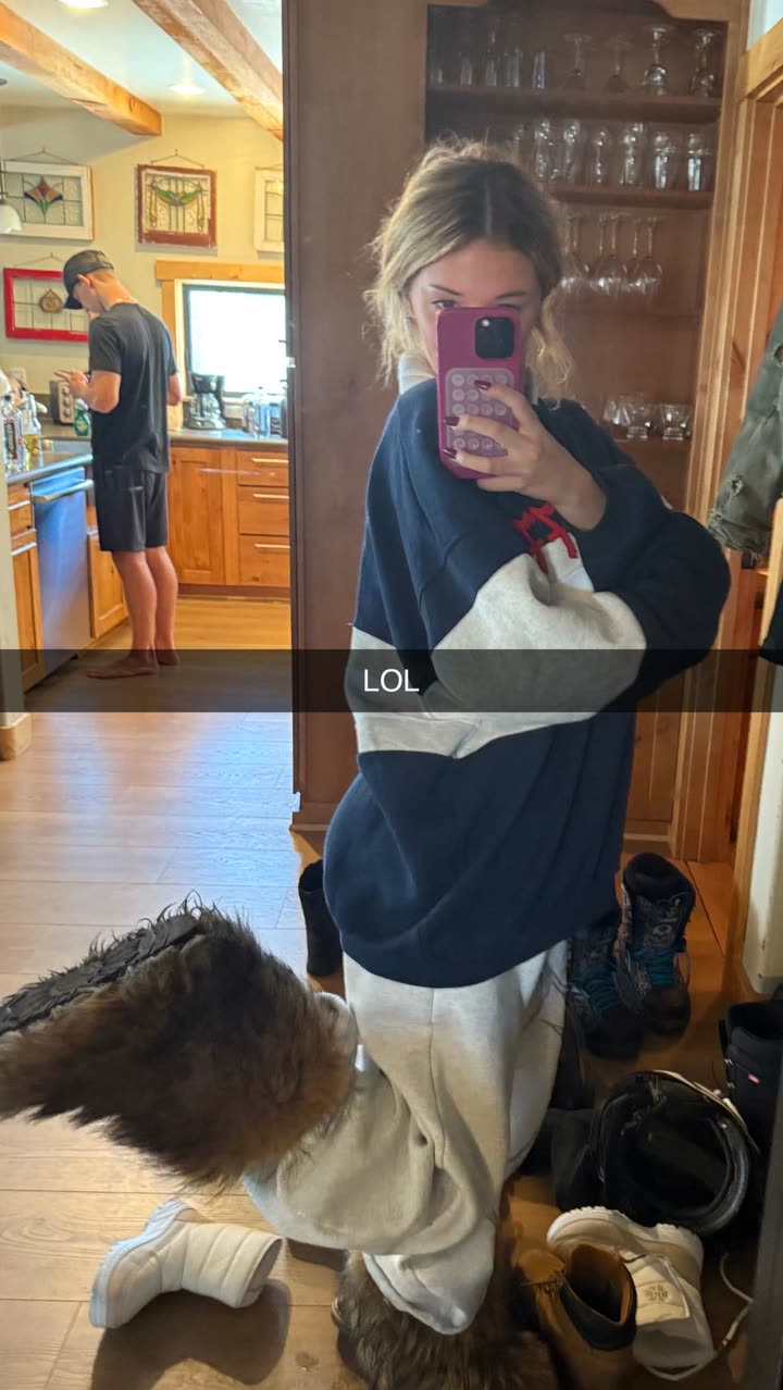 breckiehill snapchat image archive image